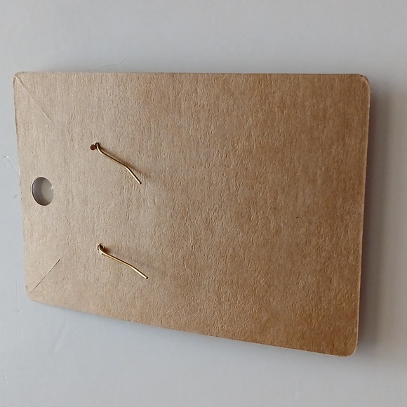 Fashion Jewelry Bigfoot Earrings in Black and Tan - Picture 3 of 3